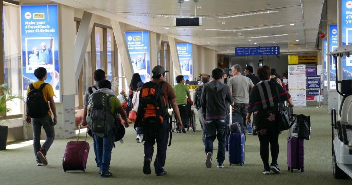 Напоминание для филиппинцев, работающих за границей: Получите документы