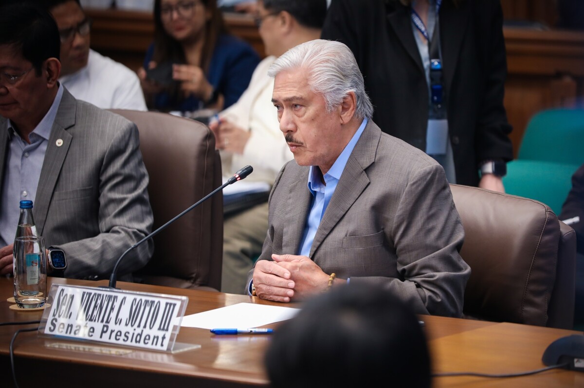 Philippines Senator Suggests Declaring Chinese Diplomat Persona Non Grata