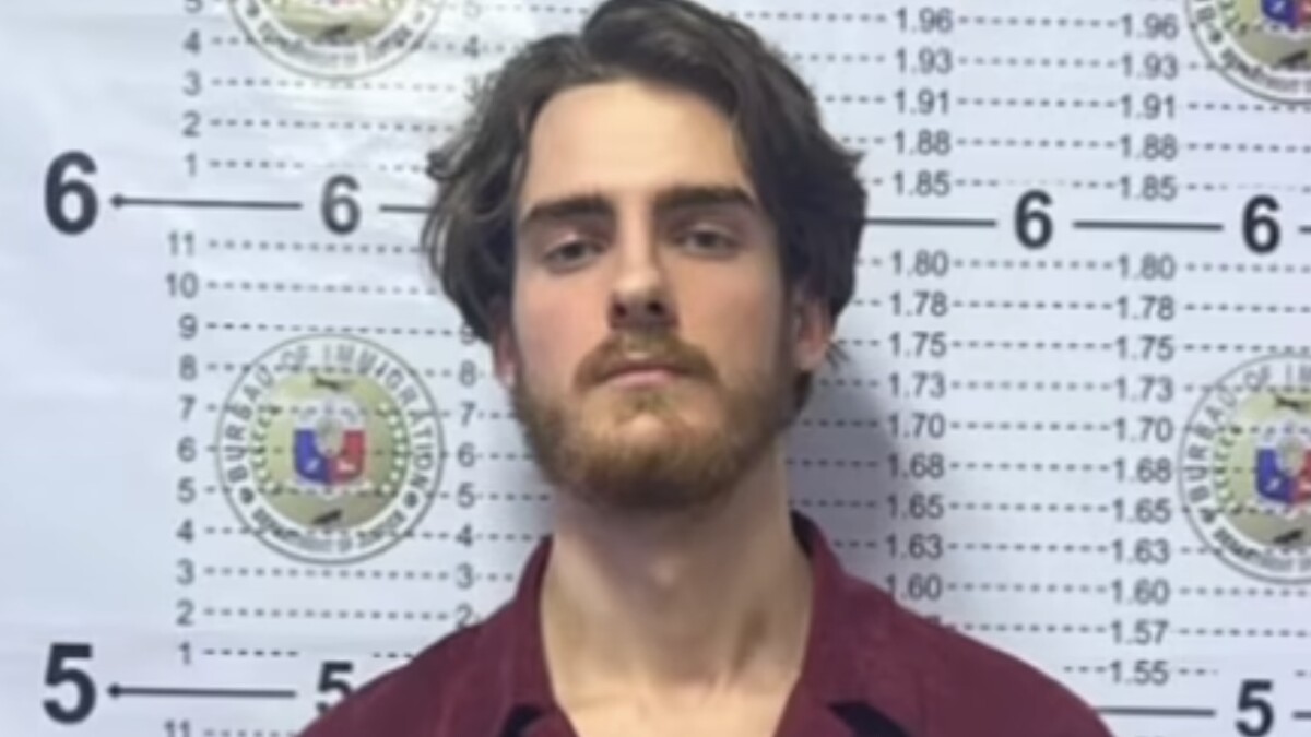 Arrestan a un vlogger ruso en Filipinas por amenazas de propagar VIH