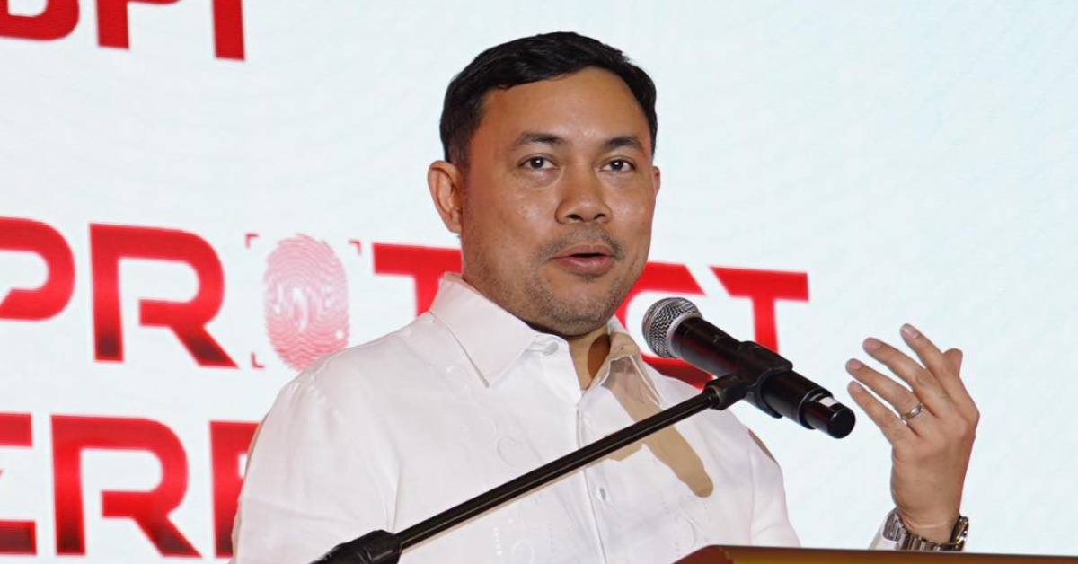 Philippines Senator Dismisses Corruption Allegations