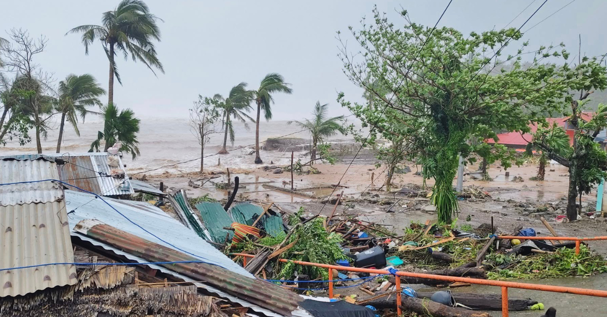 Супertyфун «Уван» принёс первые жертвы на Филиппинах