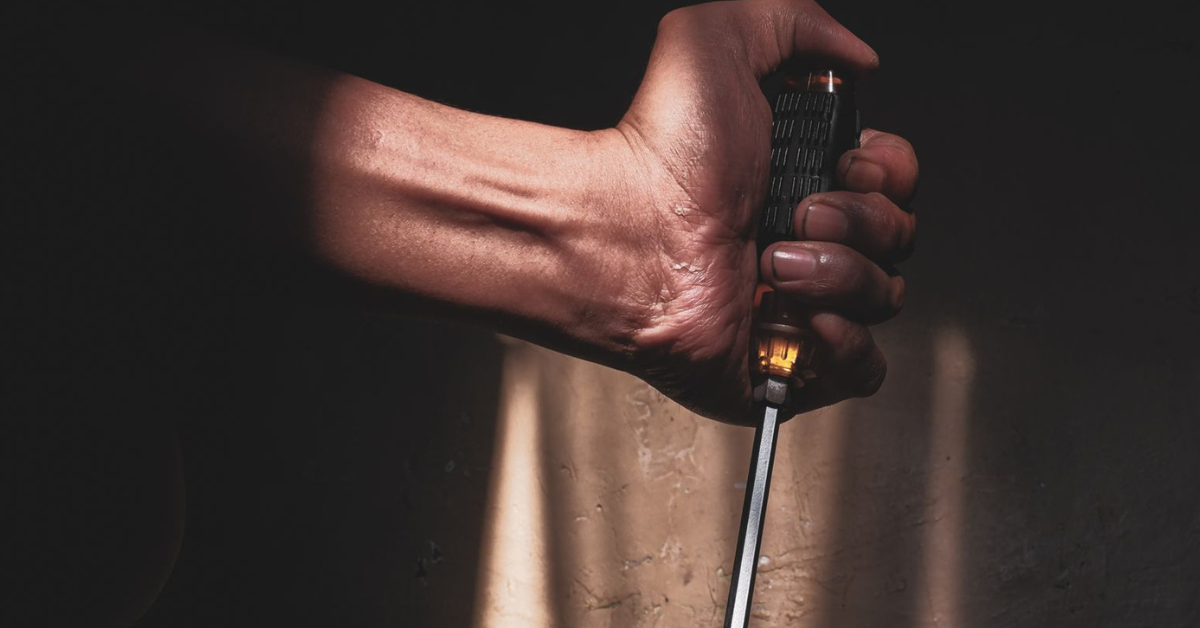 Филиппинская работница за рубежом ранена в результате нападения с отверткой