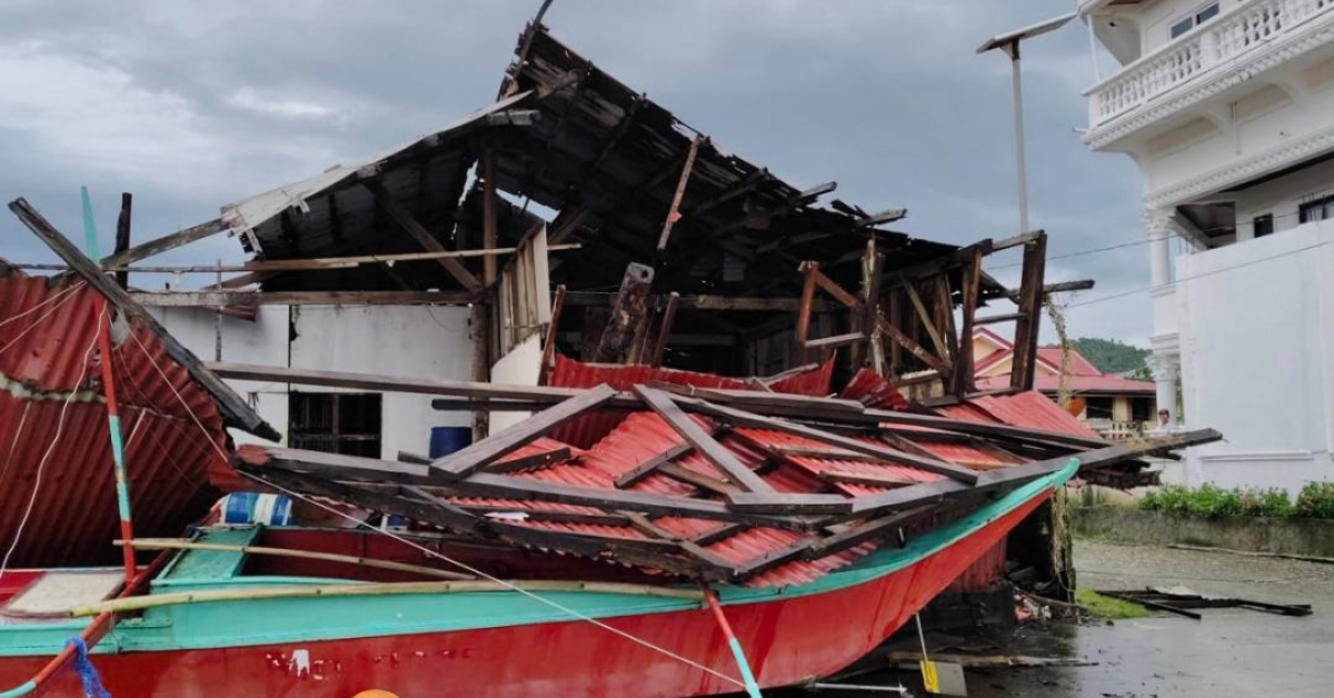 Супertyфун «Уан» унес жизни двух человек на Филиппинах