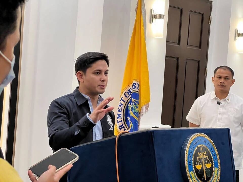 Clavano Criticizes Discaya for Comparing Fund Return to Robbery