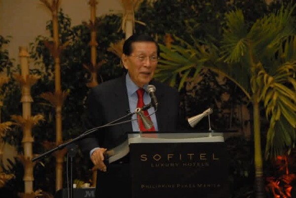 Бывший президент Сената Филиппин находится в критическом состоянии из-за пневмонии