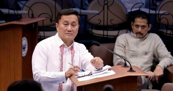 Сенатор Толентино уходит из PDP-Laban