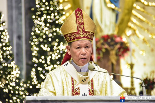 Manila Archbishop Calls for Return to True Christmas Spirit